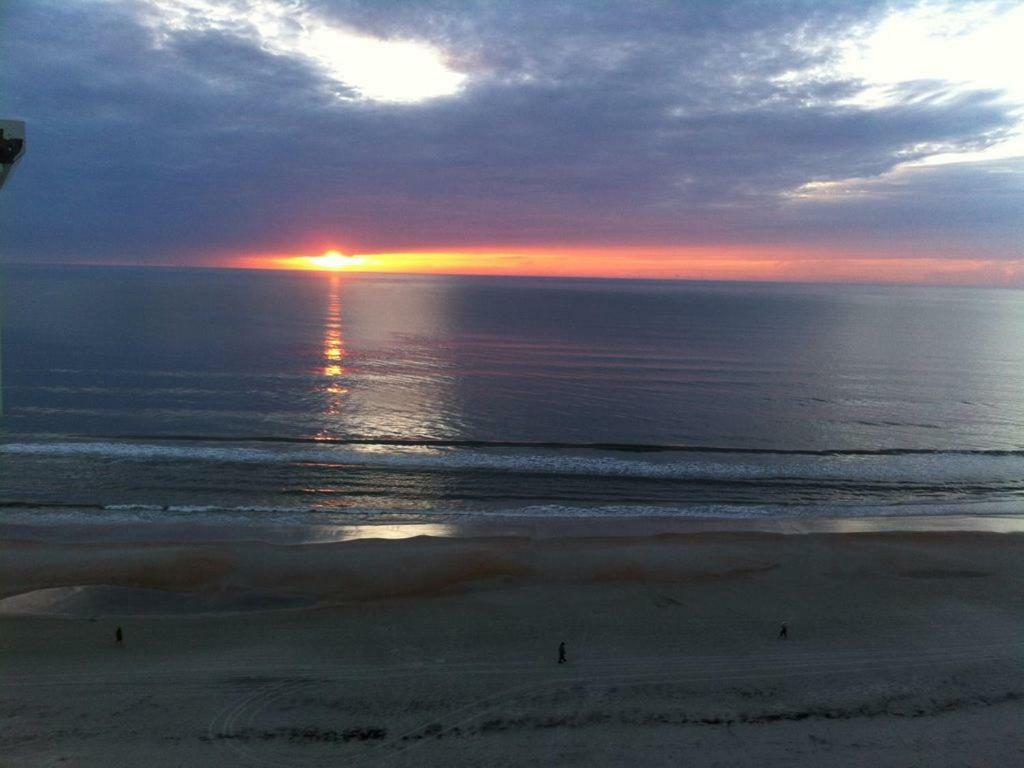 Vacation In Comfort And Luxury - 1 Bedroom Direct Oceanfront Wyndham Ocean Walk 1505 دايتونا بيتش المظهر الخارجي الصورة
